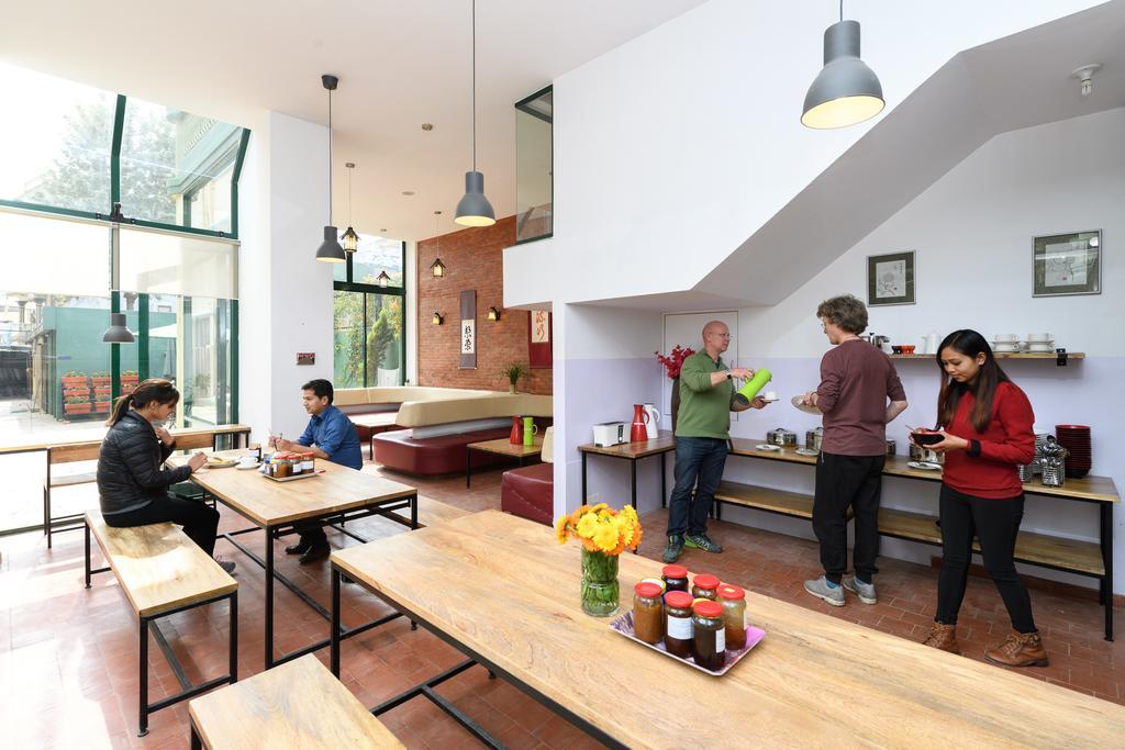 Dondrub Guest House Катманду Екстер'єр фото